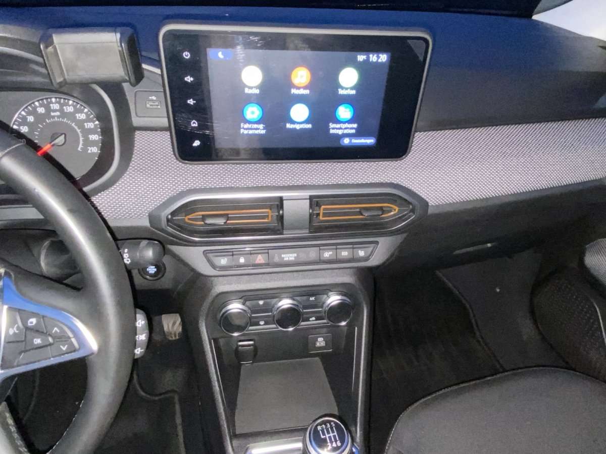 Fahrzeugbild eines Dacia Sandero