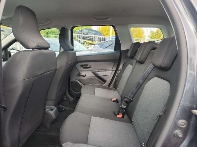 Fahrzeugbild eines Dacia Duster