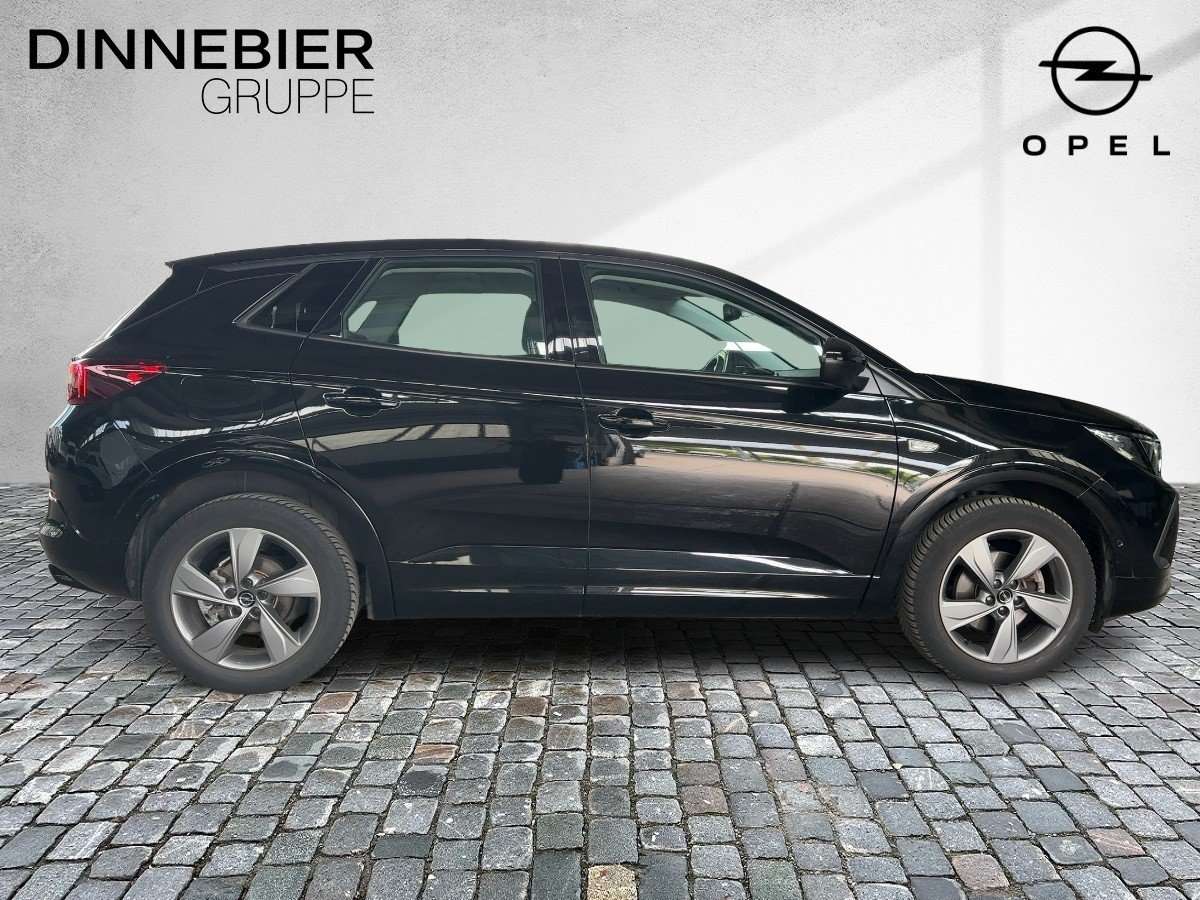 Fahrzeugbild eines Opel Grandland X