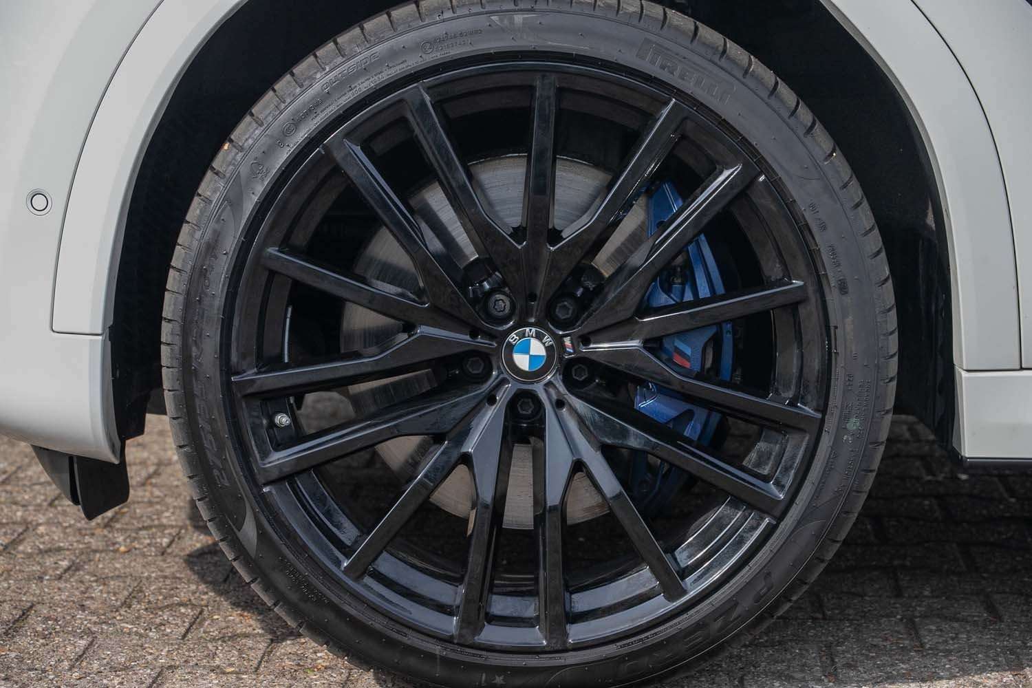 Fahrzeugbild eines BMW X6