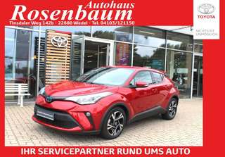 Schräge Frontansicht auf einen Toyota C-HR , freigestellt