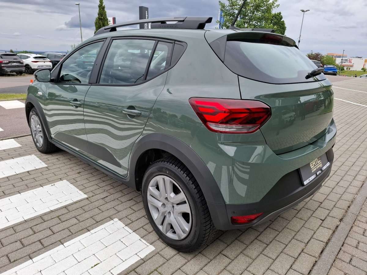 Fahrzeugbild eines Dacia Sandero
