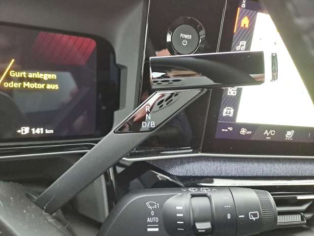 Fahrzeugbild eines Renault 5 E-TECH