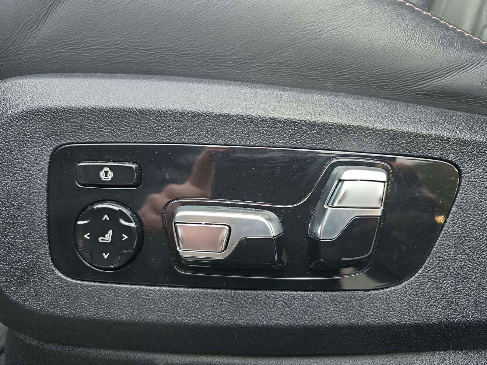 Fahrzeugbild eines BMW X6