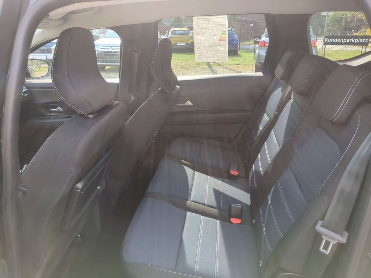 Fahrzeugbild eines Dacia Jogger