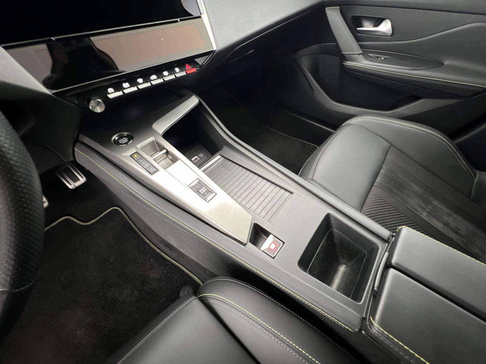 Fahrzeugbild eines Peugeot 408