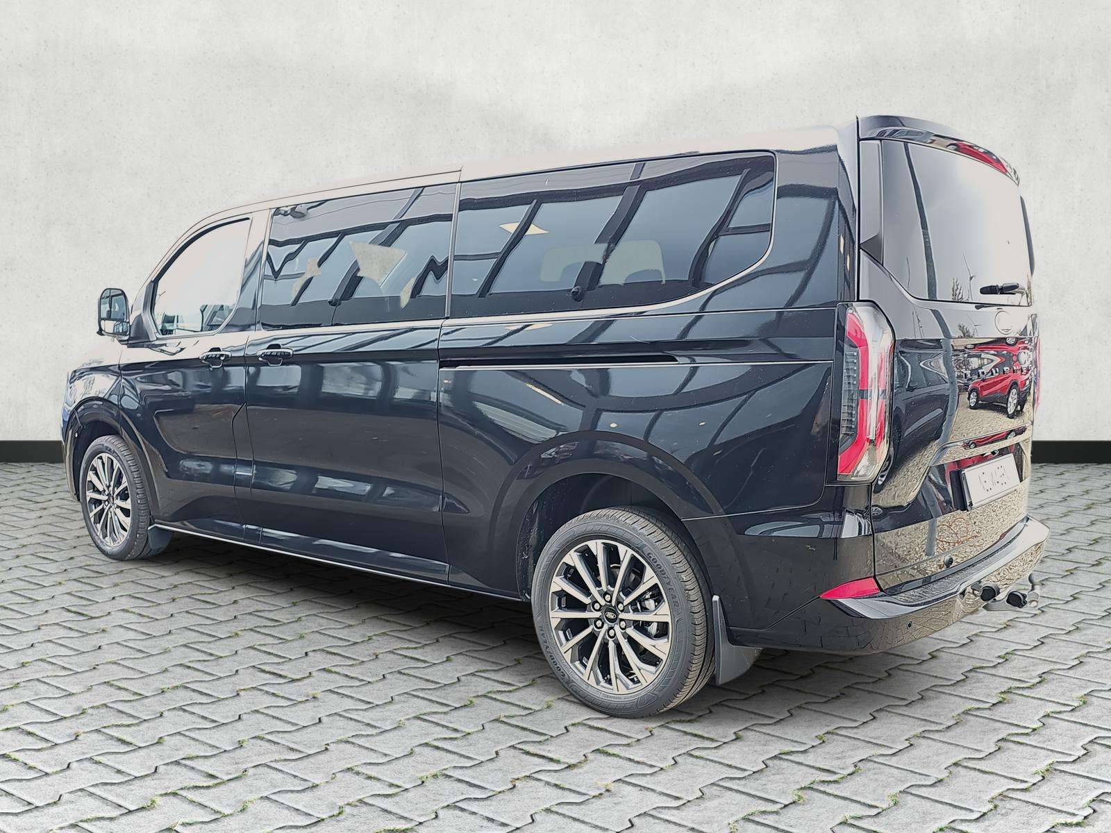 Fahrzeugbild eines Ford Tourneo Custom
