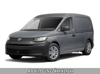 Schräge Frontansicht auf einen Volkswagen Caddy , freigestellt