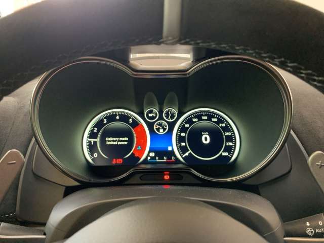 Fahrzeugbild eines Alpine A110