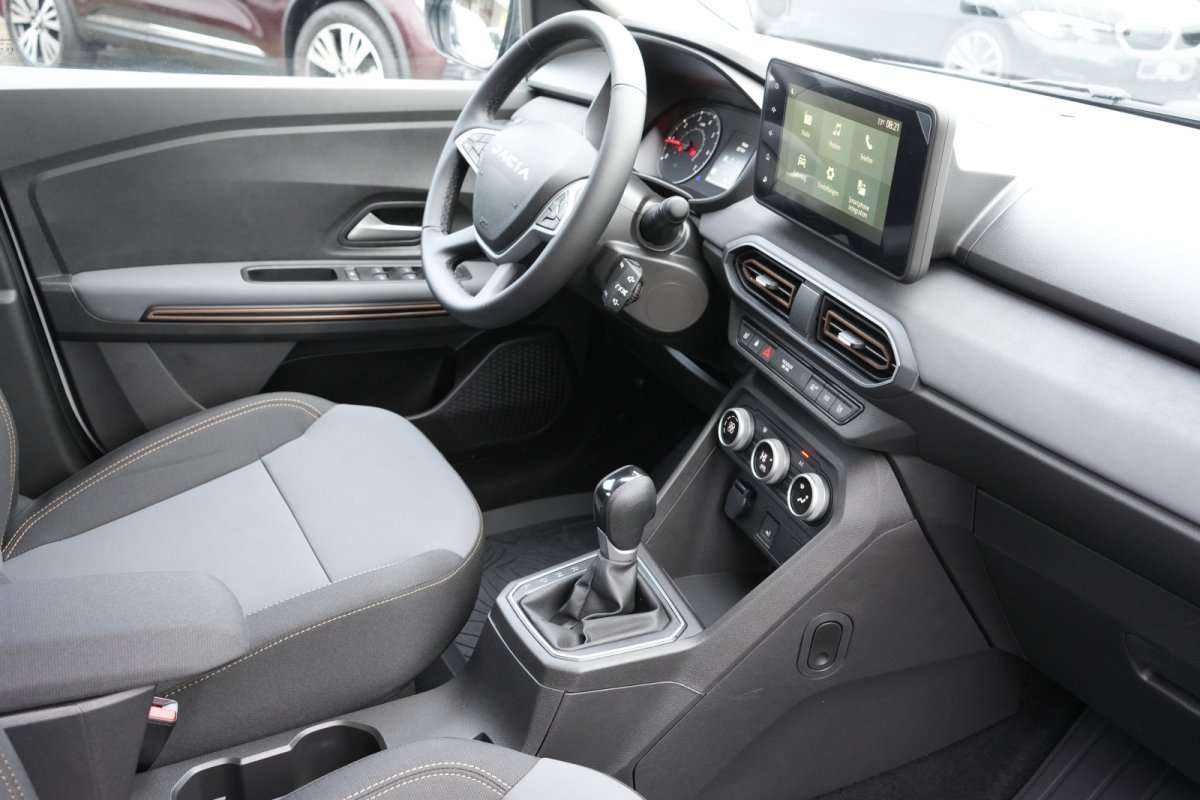 Fahrzeugbild eines Dacia Sandero