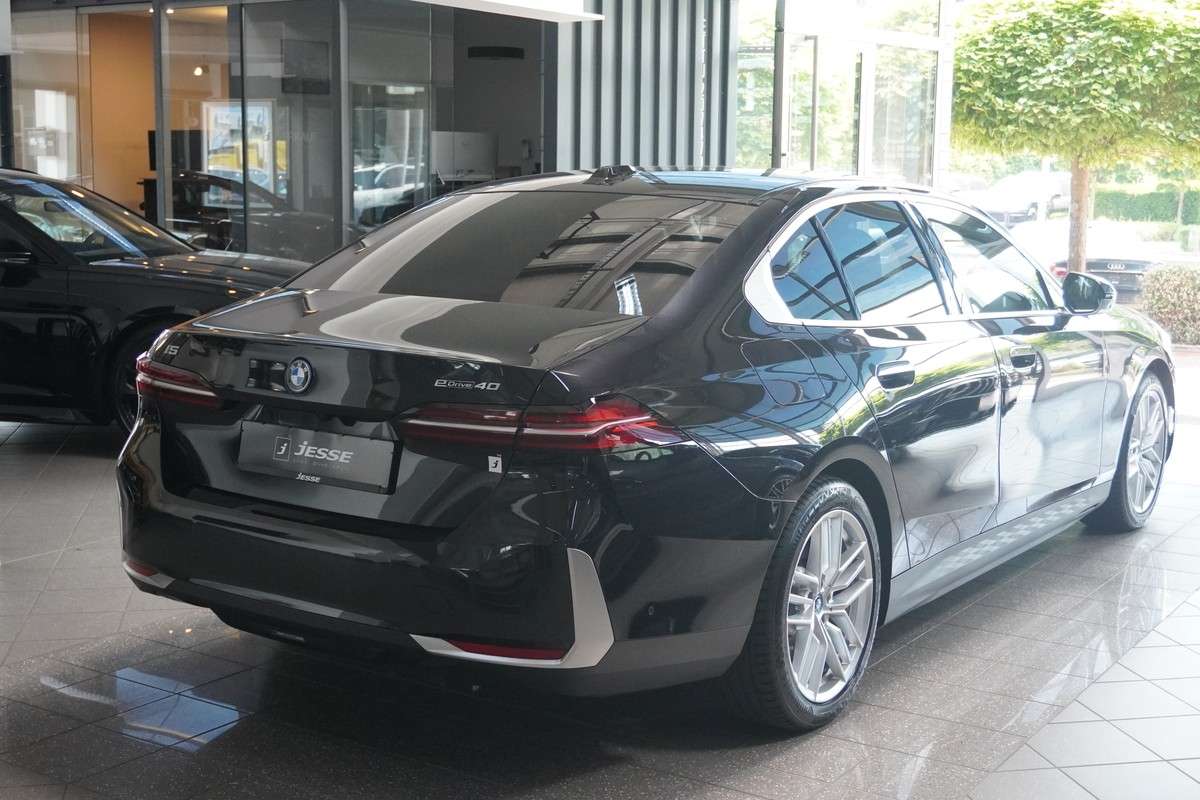 Fahrzeugbild eines BMW i5