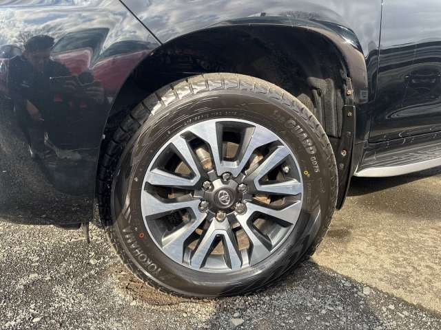 Fahrzeugbild eines Toyota Land Cruiser