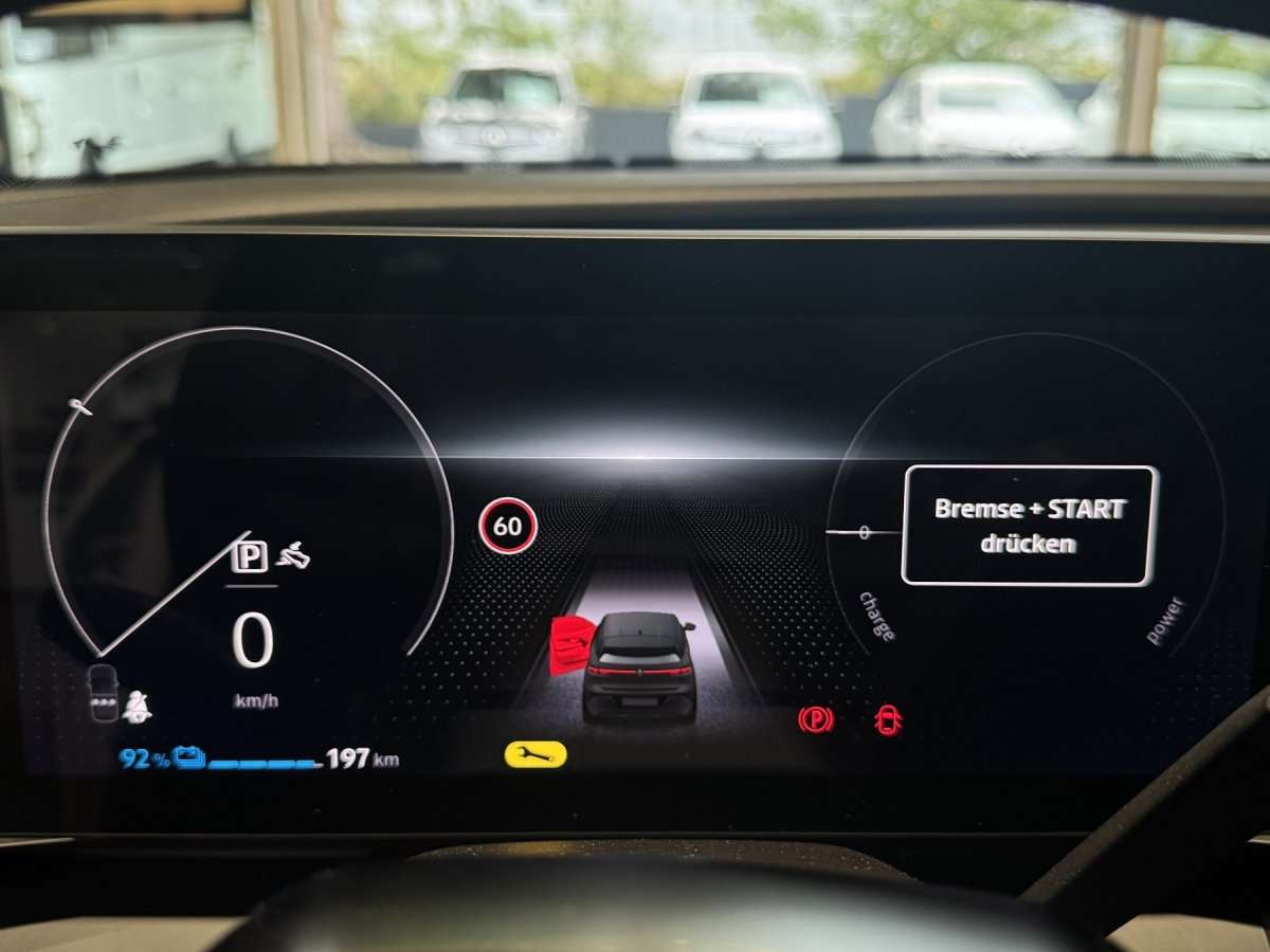 Fahrzeugbild eines Renault Megane E-TECH