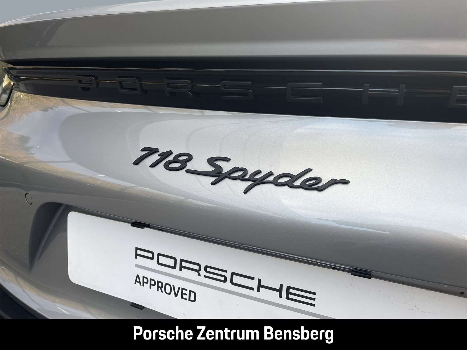Fahrzeugbild eines Porsche Cayman