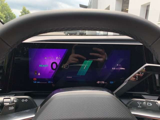 Fahrzeugbild eines Renault Scenic E-TECH