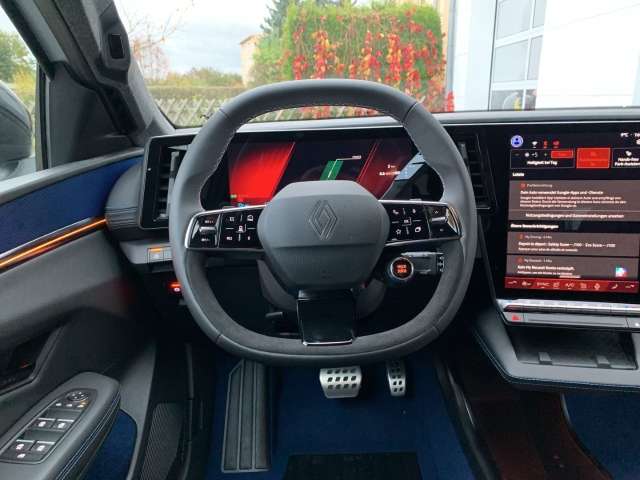 Fahrzeugbild eines Renault Scenic E-TECH