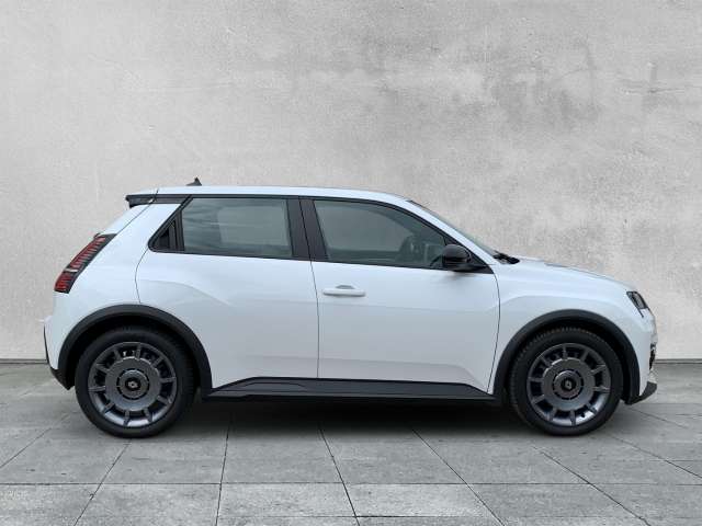 Fahrzeugbild eines Renault 5 E-TECH