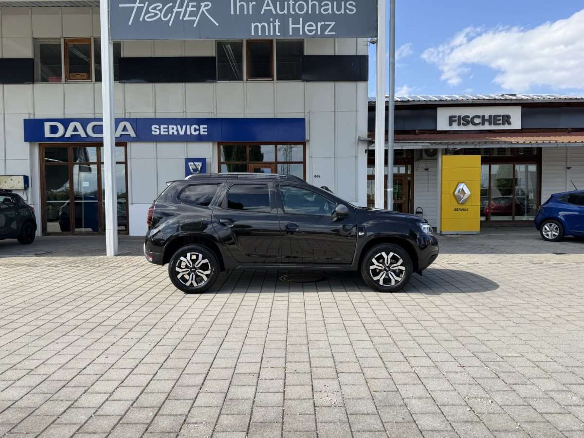Fahrzeugbild eines Dacia Duster