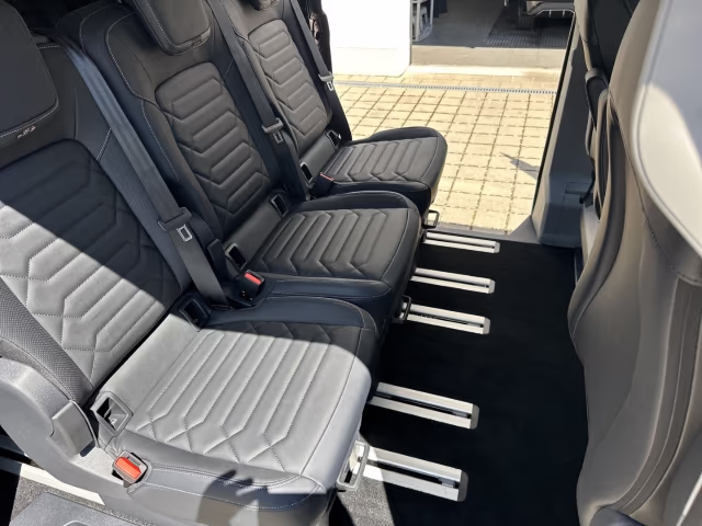 Fahrzeugbild eines Ford Tourneo Custom