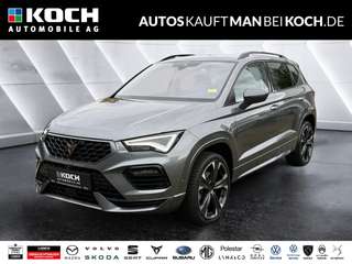 Schräge Frontansicht auf einen CUPRA Ateca , freigestellt