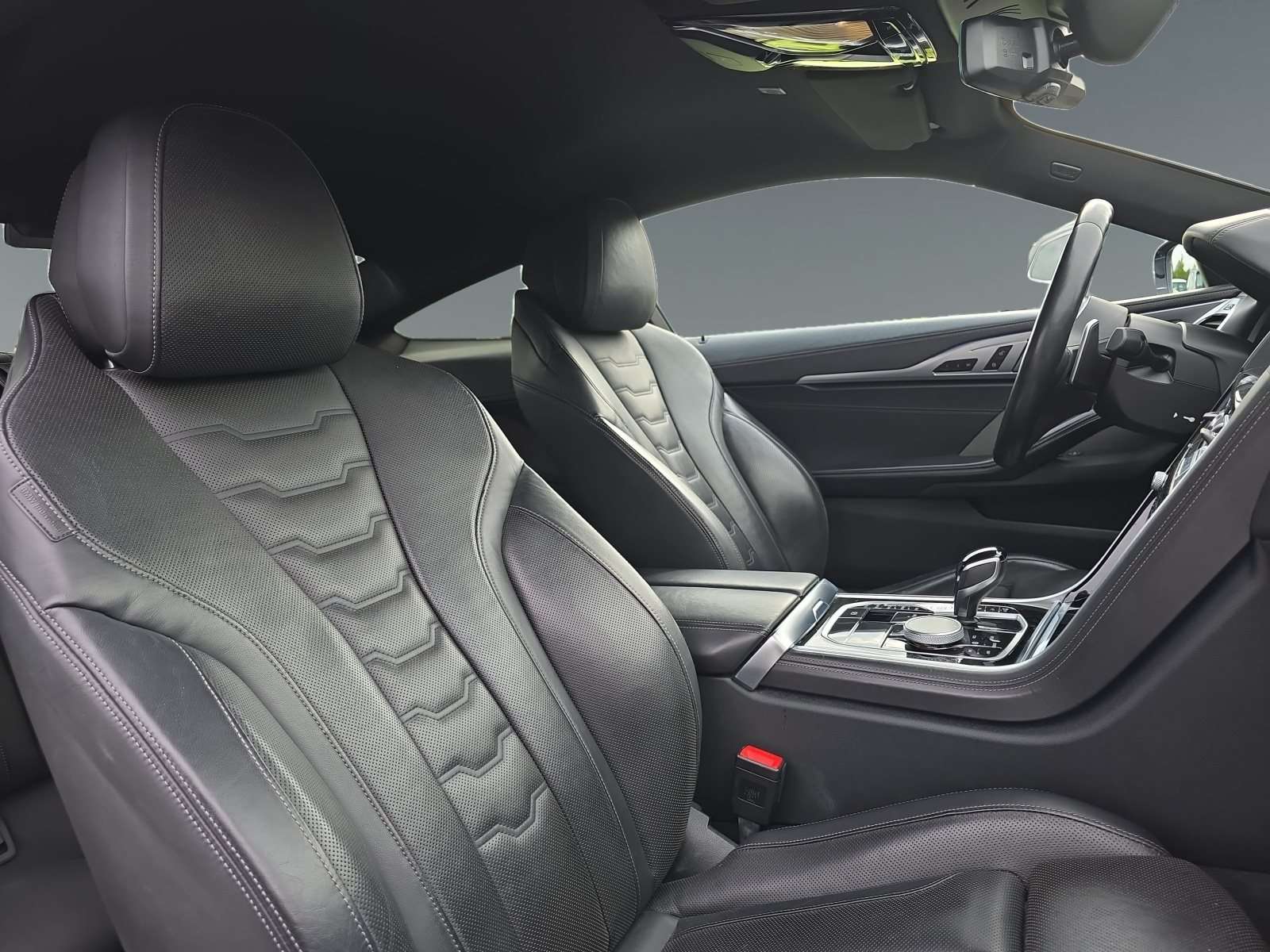 Fahrzeugbild eines BMW 8er-Reihe