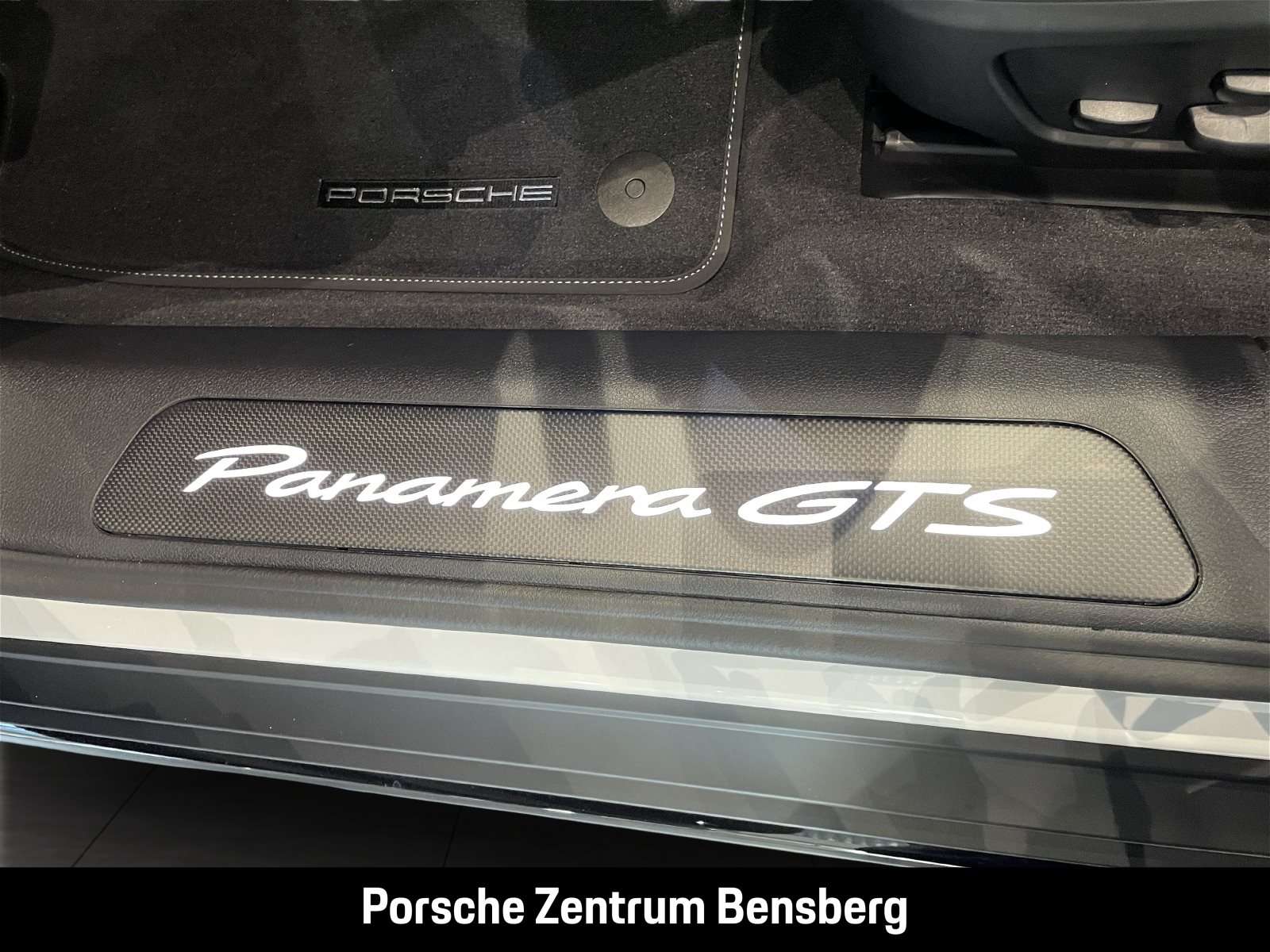 Fahrzeugbild eines Porsche Panamera