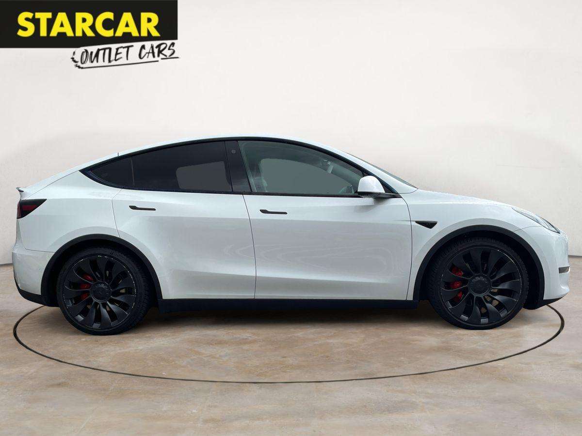 Fahrzeugbild eines TESLA Model Y