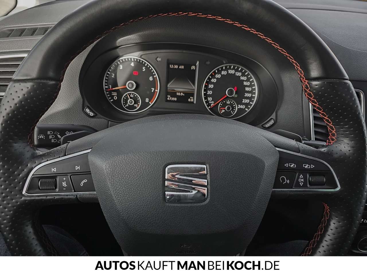 Fahrzeugbild eines SEAT Alhambra