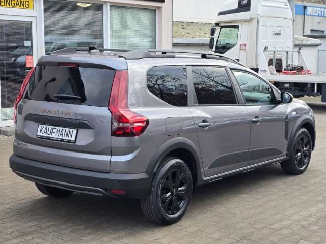 Fahrzeugbild eines Dacia Jogger