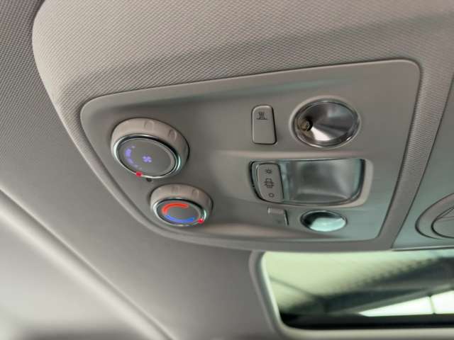 Fahrzeugbild eines Opel Zafira