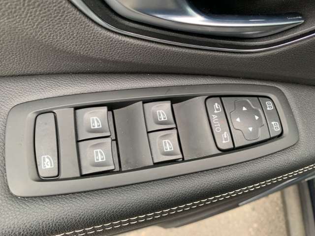 Fahrzeugbild eines Renault Grand Scénic