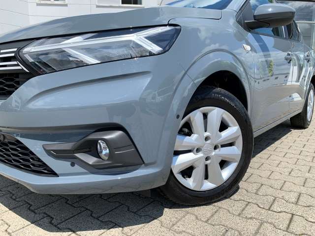 Fahrzeugbild eines Dacia Sandero