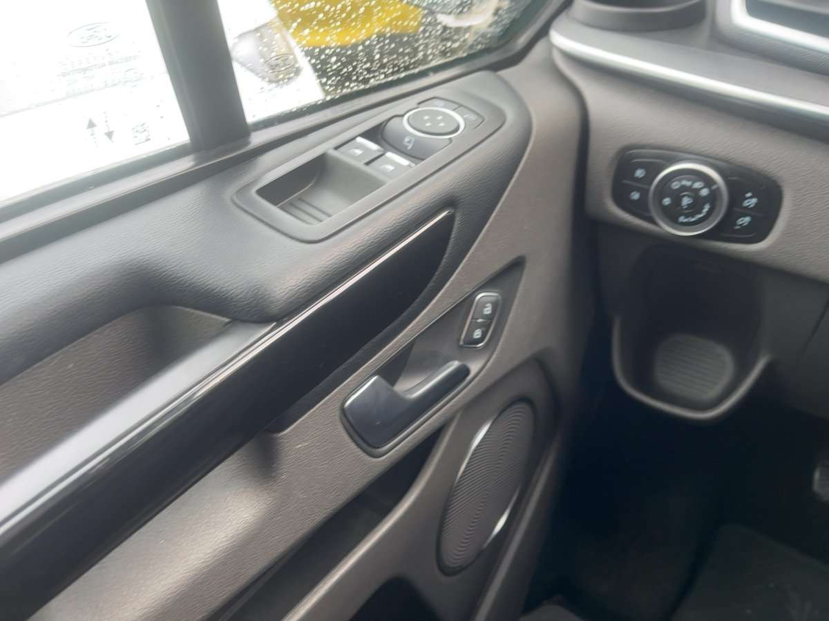 Fahrzeugbild eines Ford Tourneo Custom