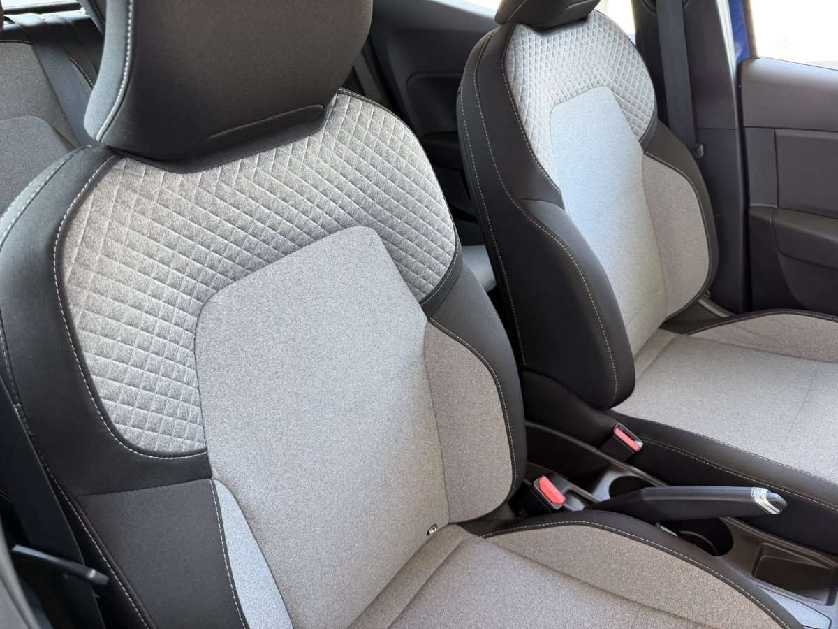 Fahrzeugbild eines Renault Clio