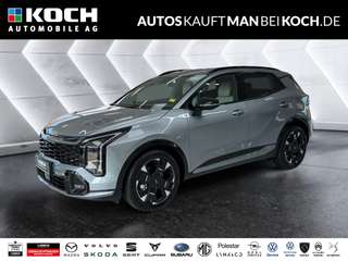 Schräge Frontansicht auf einen Kia Sportage , freigestellt