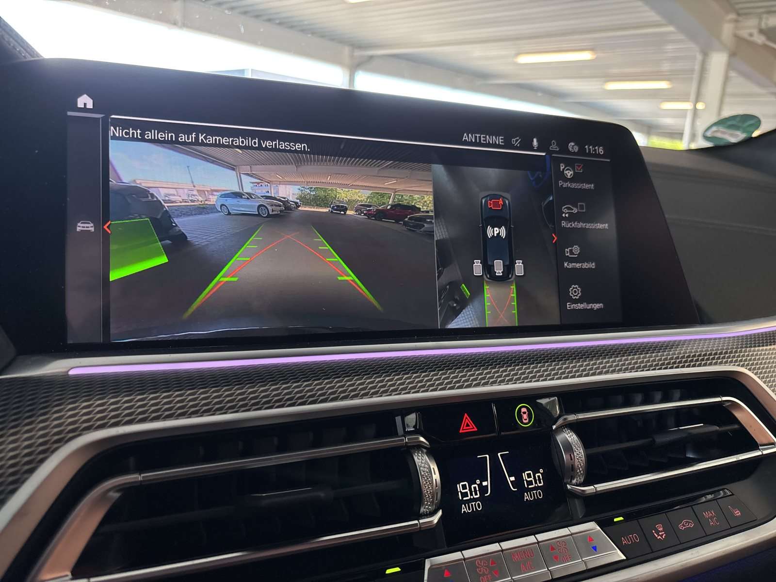 Fahrzeugbild eines BMW X6