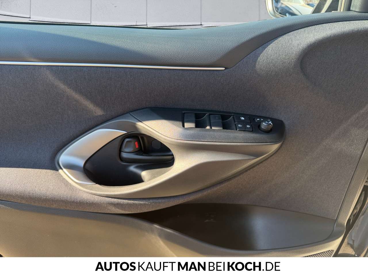 Fahrzeugbild eines Mazda Mazda2 Hybrid
