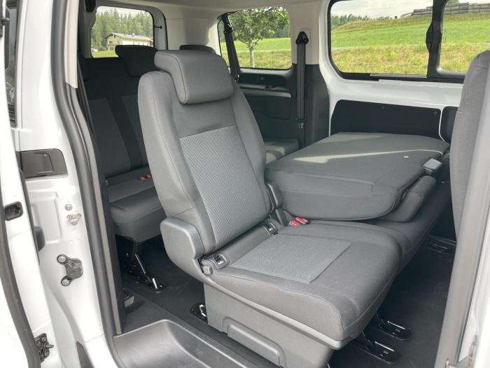Fahrzeugbild eines Opel Vivaro