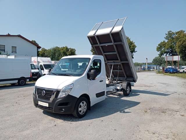 Fahrzeugbild eines Nissan Interstar