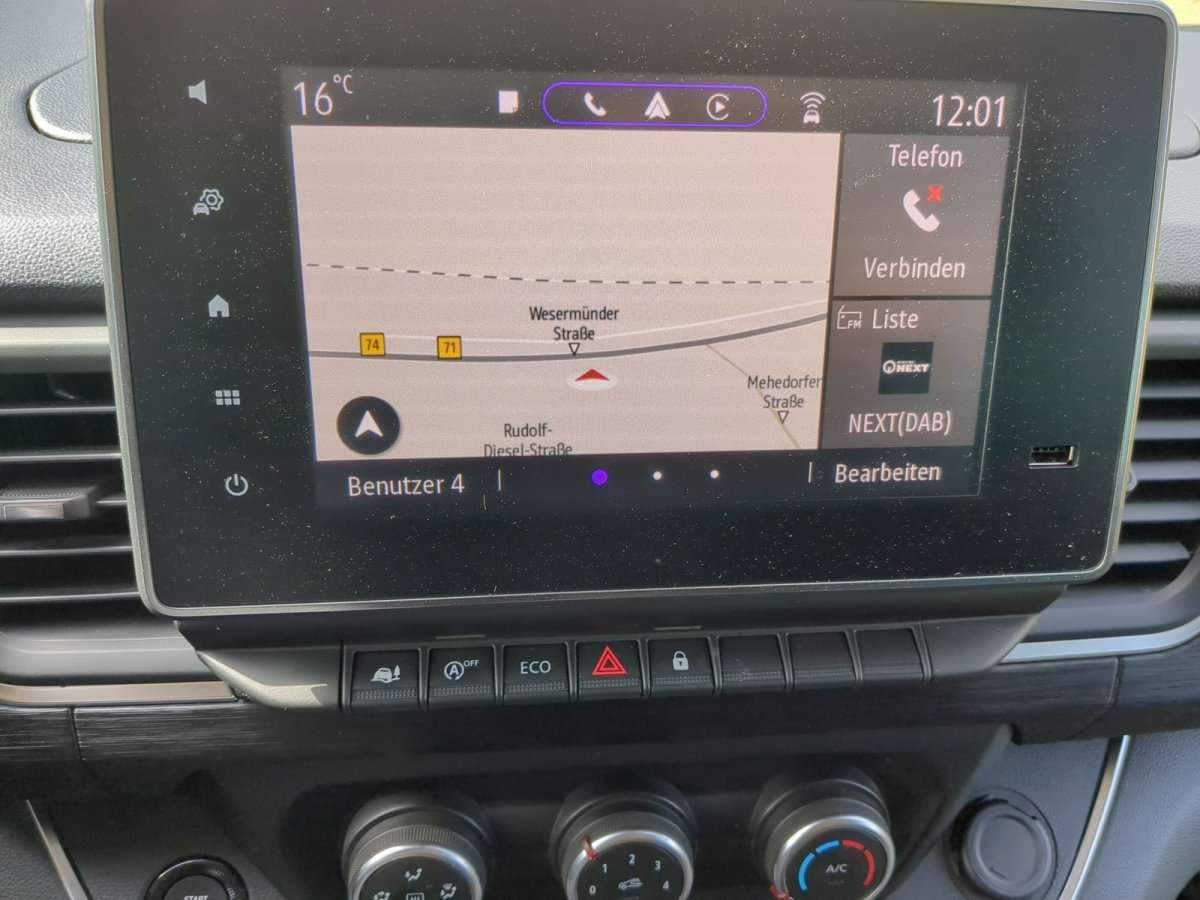 Fahrzeugbild eines Nissan Primastar