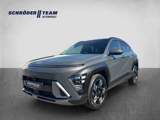 Schräge Frontansicht auf einen Hyundai Kona , freigestellt
