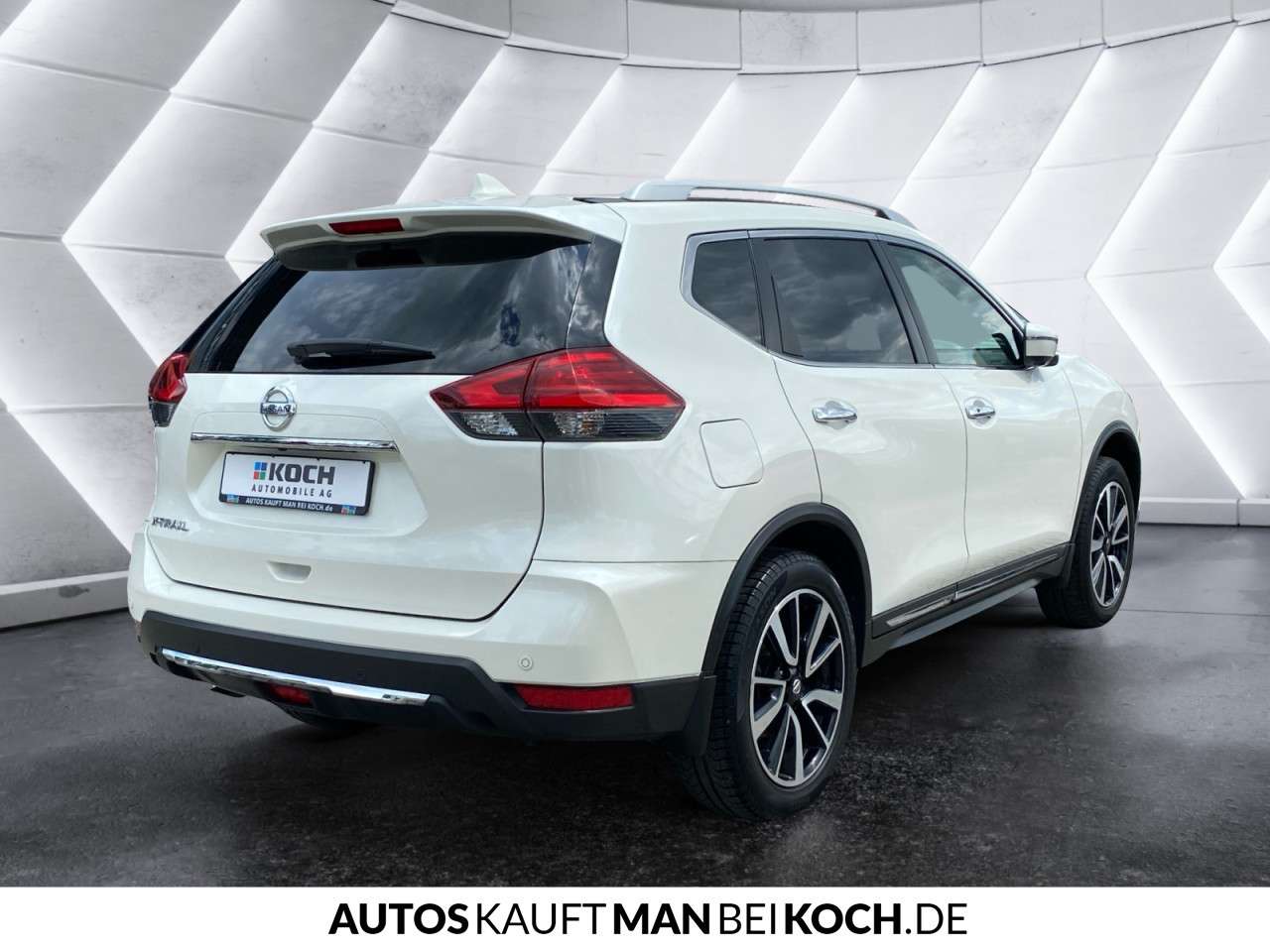 Fahrzeugbild eines Nissan X-TRAIL