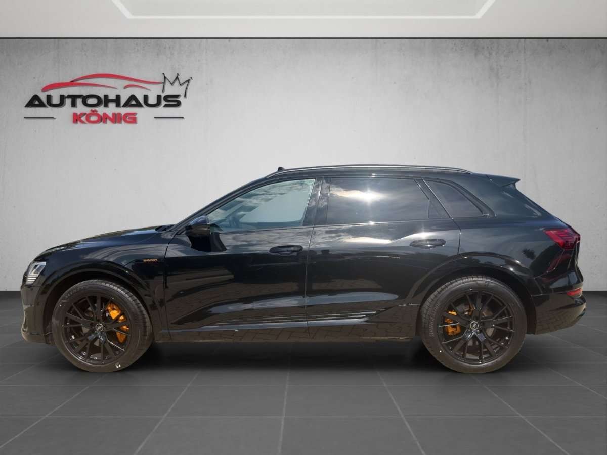 Fahrzeugbild eines Audi e-tron