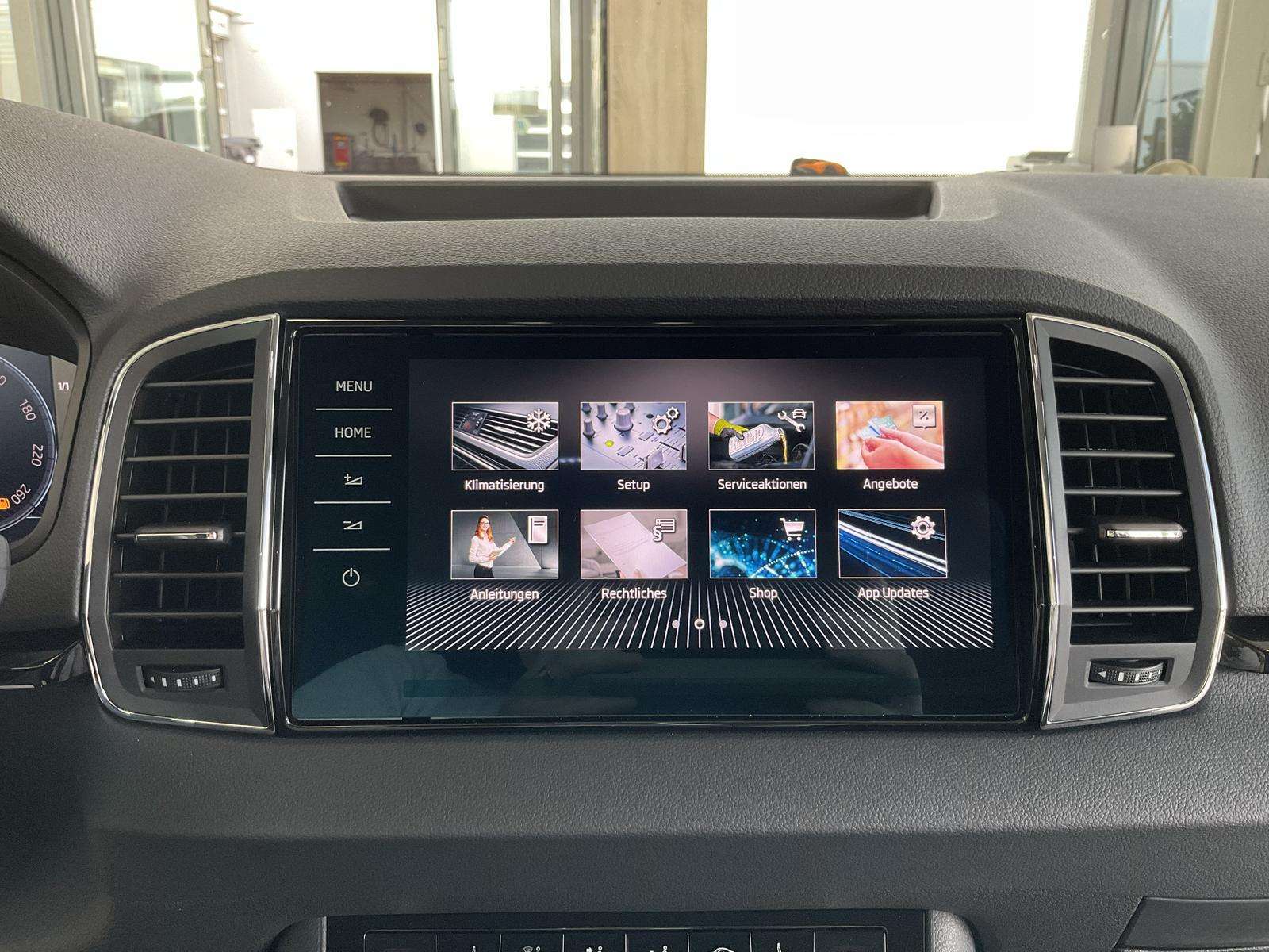 Fahrzeugbild eines Skoda Karoq