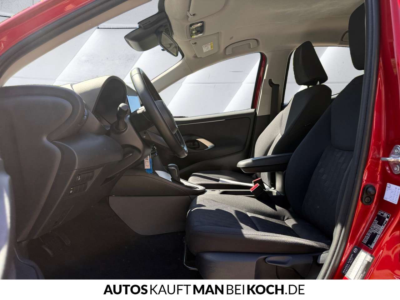 Fahrzeugbild eines Mazda Mazda2 Hybrid