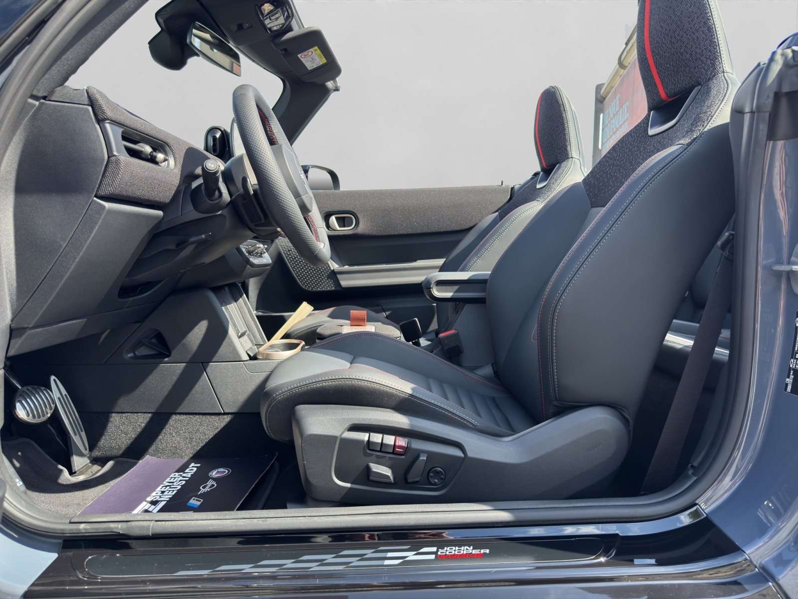 Fahrzeugbild eines MINI MINI