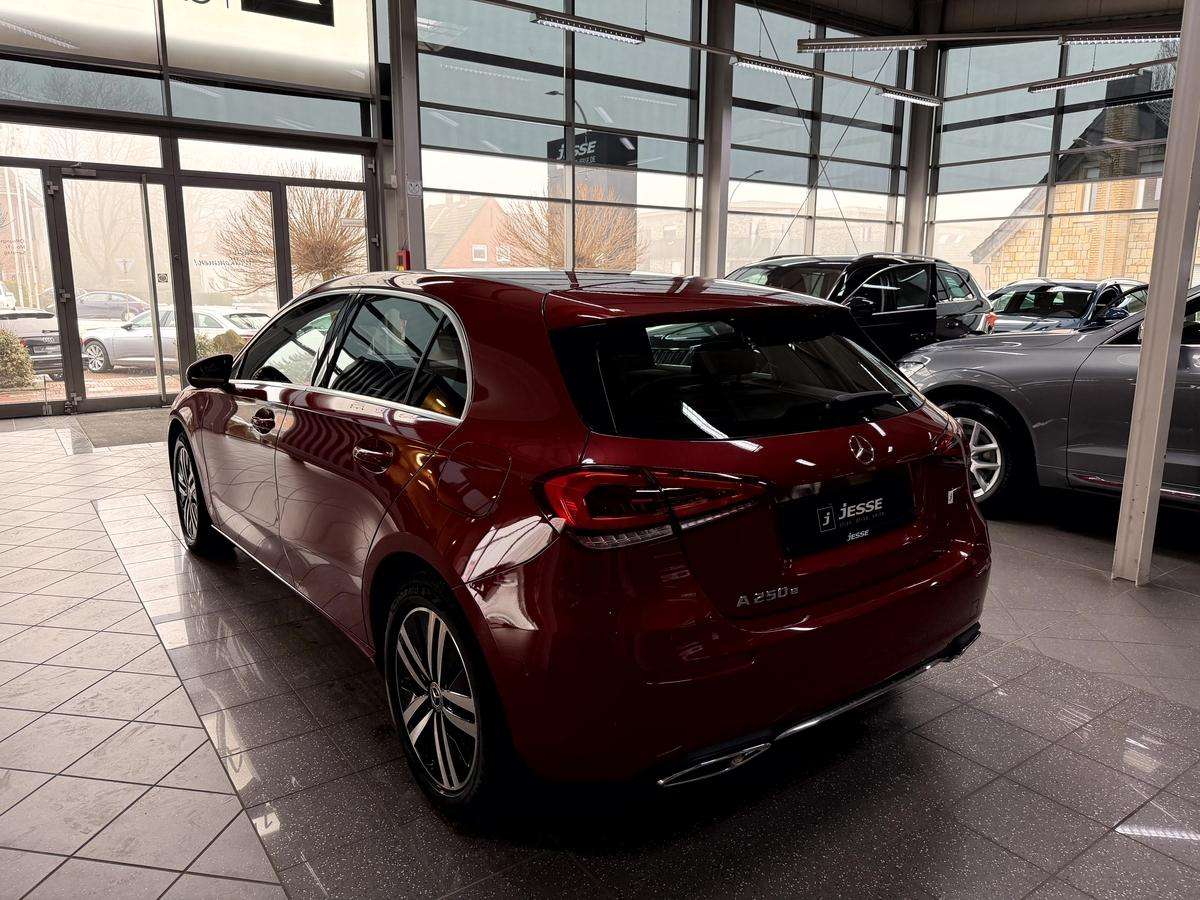 Fahrzeugbild eines Mercedes-Benz A-Klasse