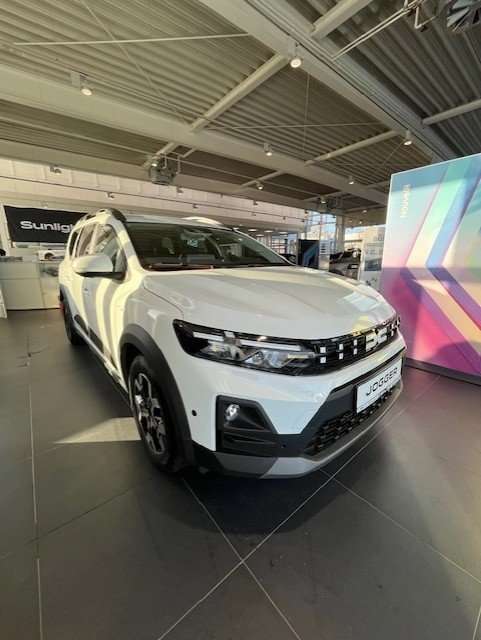 Fahrzeugbild eines Dacia Jogger