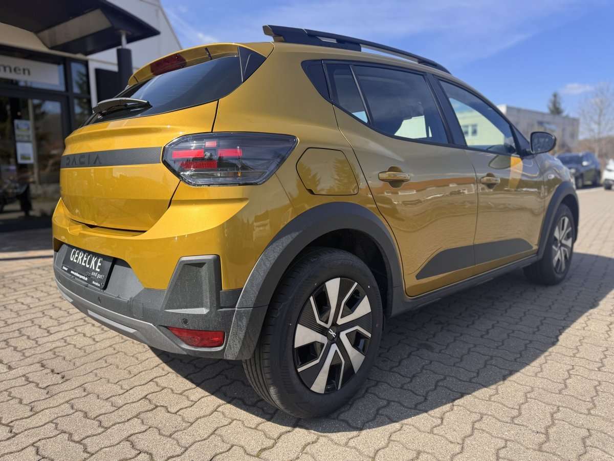 Fahrzeugbild eines Dacia Sandero