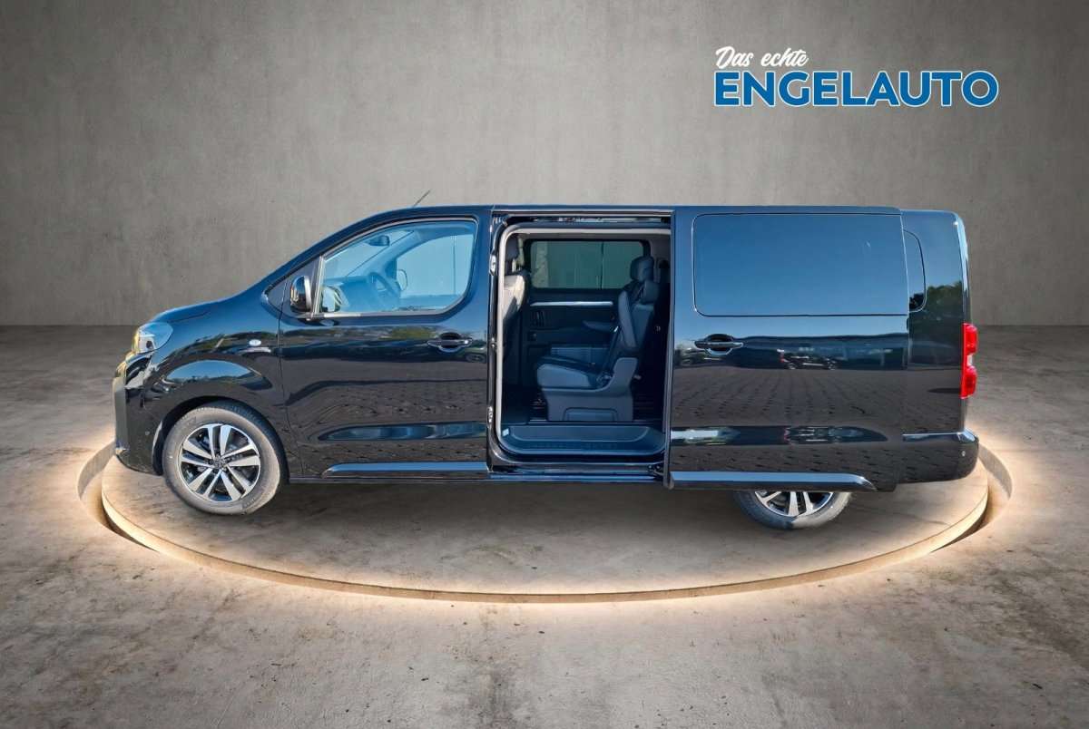 Fahrzeugbild eines Peugeot Traveller